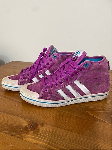 38,5 Beden mor Renk Adidas marka vintage spor ayakkabı y2k