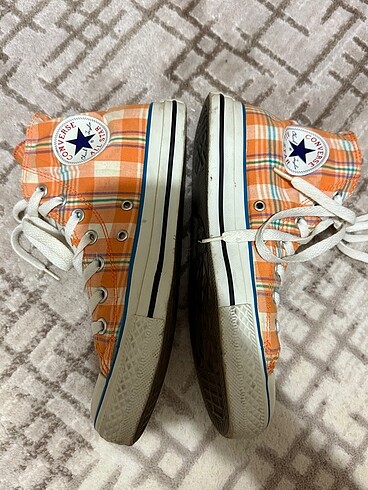 39 Beden turuncu Renk Turunculu ekoseli converse