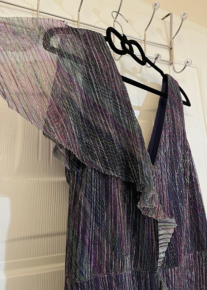 Koton şifon parlak renkli simli abiye - Görsel 3