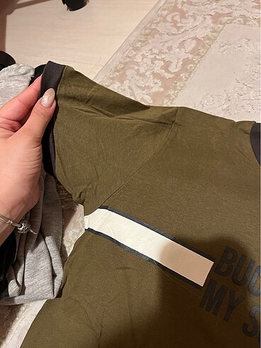 l Beden pull and bear haki tisort
