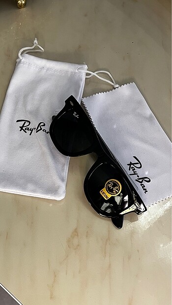Rayban wayfarer güneş gözlüğü