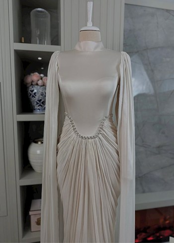 Drapeli krem Uzun Tesettür Abiye - Görsel 2