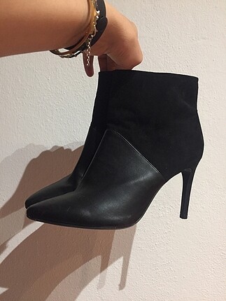 39 Beden Bershka ince burun ince topuk bot