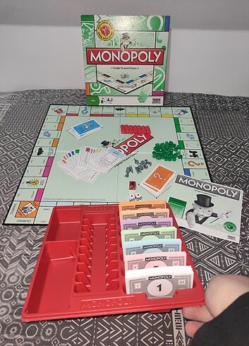 Monopoly 0 kutusunda.
