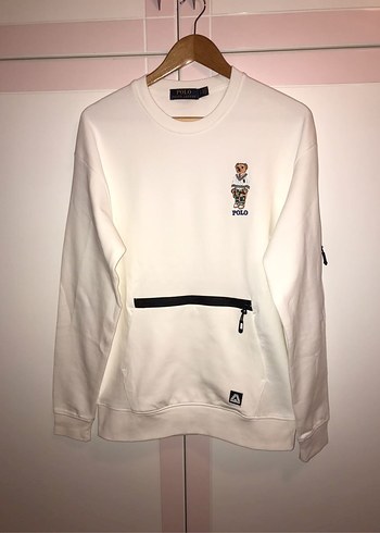 Ralp Lauren Sweatshirt.