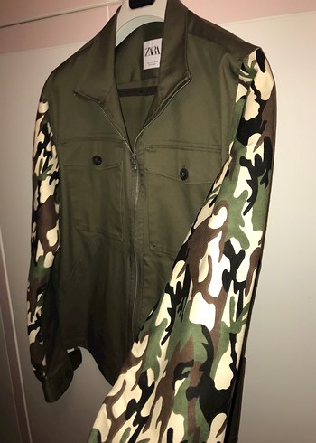 l/xl Beden Zara Haki Kamuflaj Fermuarlı Ceket.