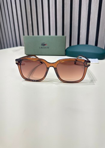 Lacoste ürünü