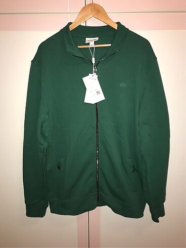 Lacoste Sweatshirt.