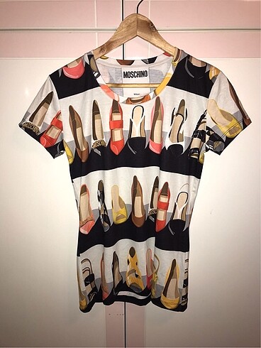 Moschino Bayan Tişört.