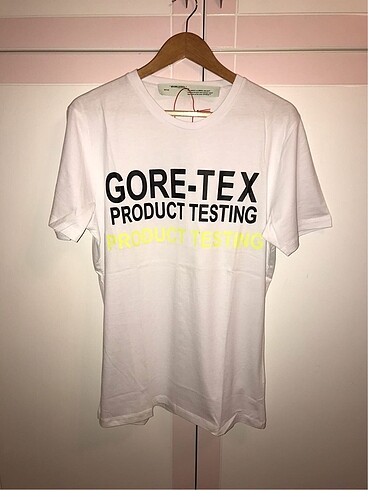 Off-White Tişört.