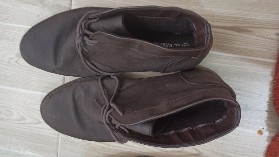 Kahverengi Erkek Minimalist  Bot - Görsel 3