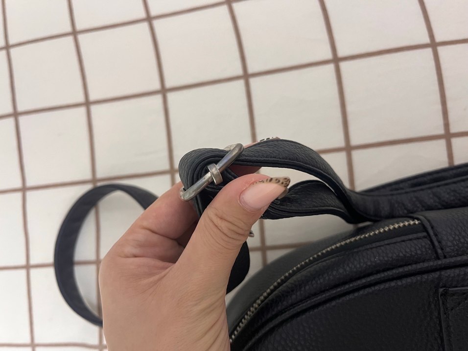 Siyah Minimalist Deri Sırt Çantası — görsel 4/10
