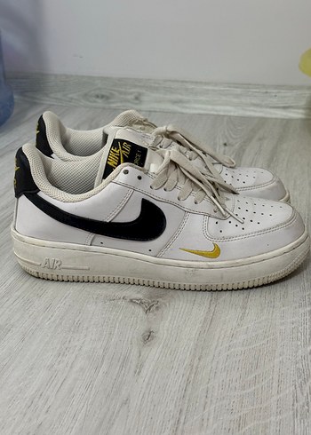 Nike Beyaz Siyah Spor Kadın Spor Ayakkabı