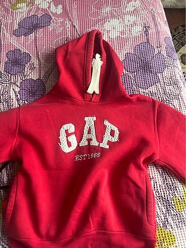 gap sweat