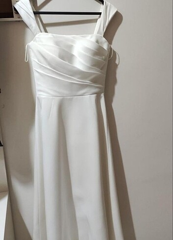 36 Beden beyaz Renk Hakaan yıldırım tasarım elbise beyaz