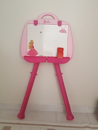 Barbie ayaklı yazı tahtası ve tahta kalemi