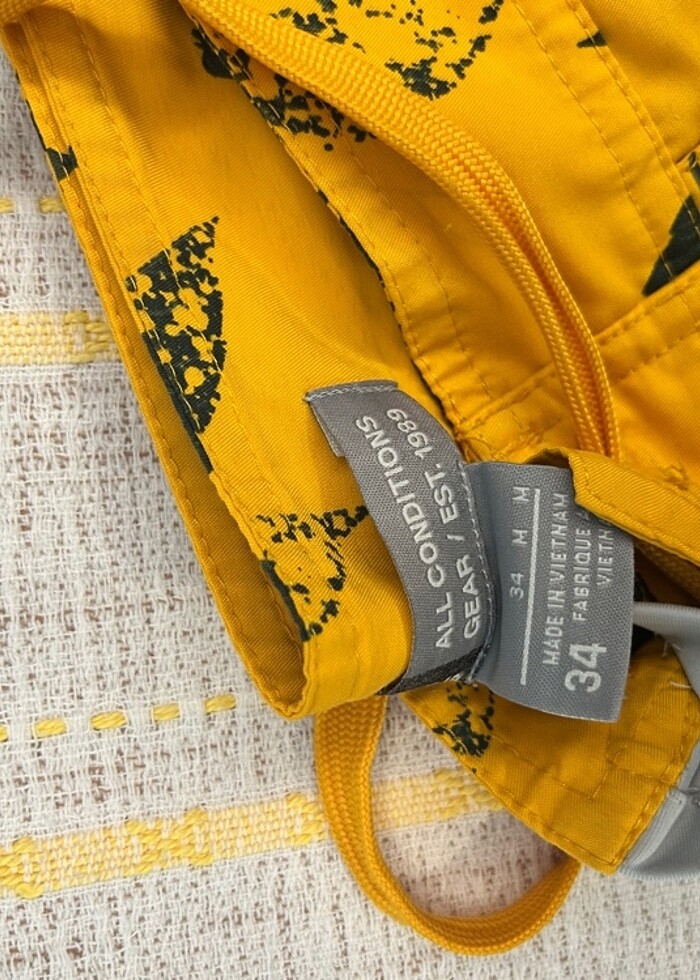 Çok iyi durumda Nike marka deniz şortu - Görsel 3