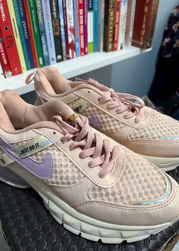Nike Pembe Platform Topuklu Bağcıklı Spor Ayakkabı