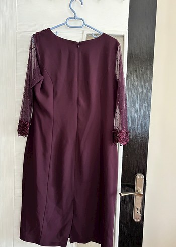 46 Beden bordo Renk Bordo Nakışlı V Yaka Midi Elbise