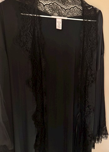 Victorias Secret Uzun Siyah Dantel Detaylı Saten Kadın Sabahlık - Görsel 3