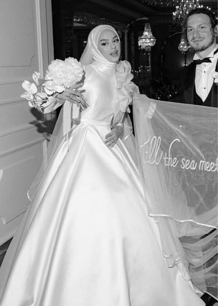 Museum of florale gelinlik - Görsel 3