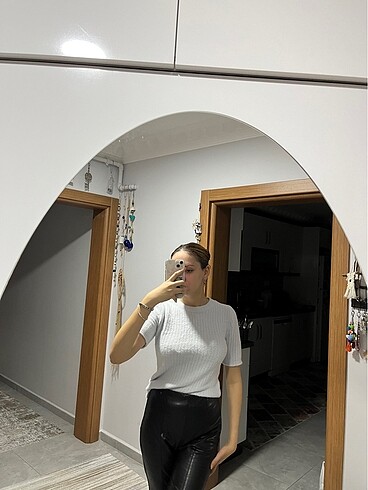 Tüylü kısa kollu üst