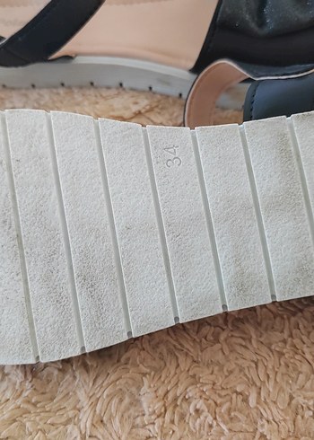Polaris Kız Çocuk Siyah Fiyonk Detaylı Sandalet