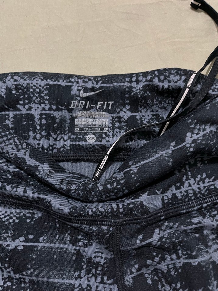 Nike Dri-Fit Siyah-Gri Desenli Tayt - Görsel 5