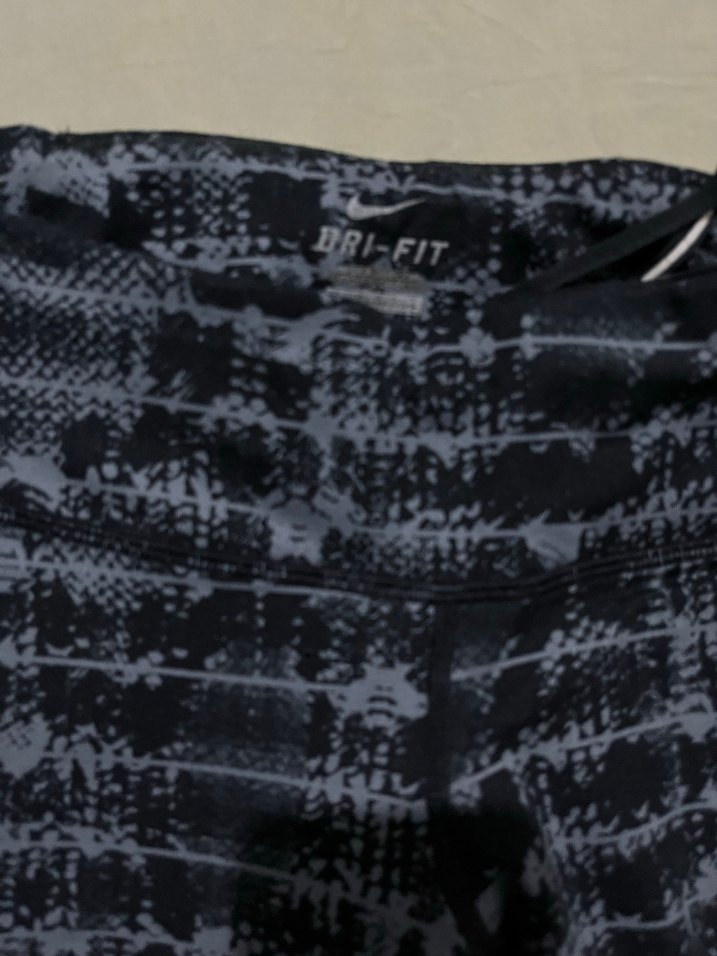 Nike Dri-Fit Siyah-Gri Desenli Tayt - Görsel 4