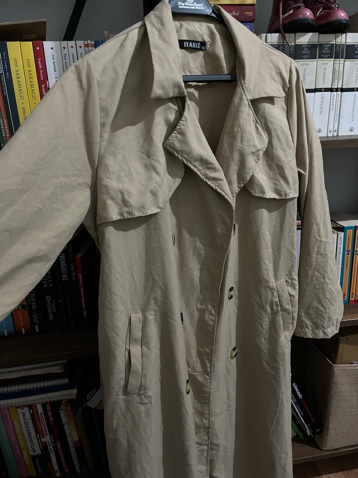 Bej Uzun Düğmeli Kadın Trençkot - Görsel 3