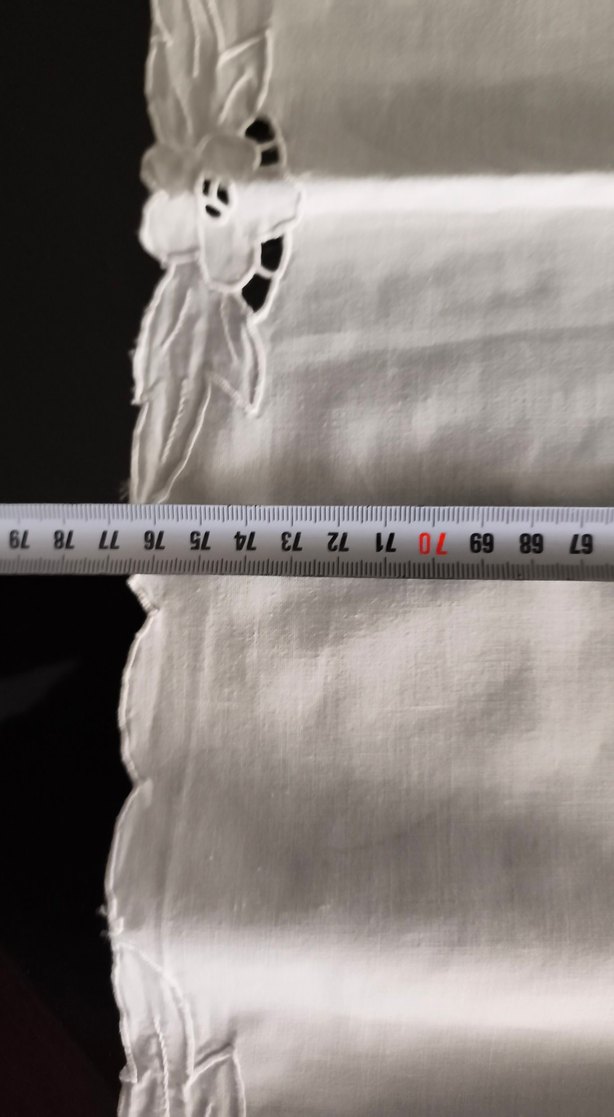 İşlemeli Beyaz Masa Örtüsü - Görsel 4