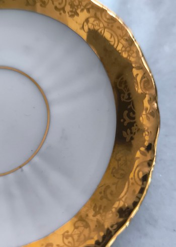 Parlak Altın Detaylı Porselen Fincan ve Tabak - Görsel 4