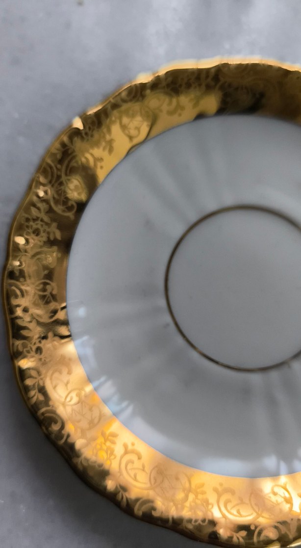 Parlak Altın Detaylı Porselen Fincan ve Tabak - Görsel 5