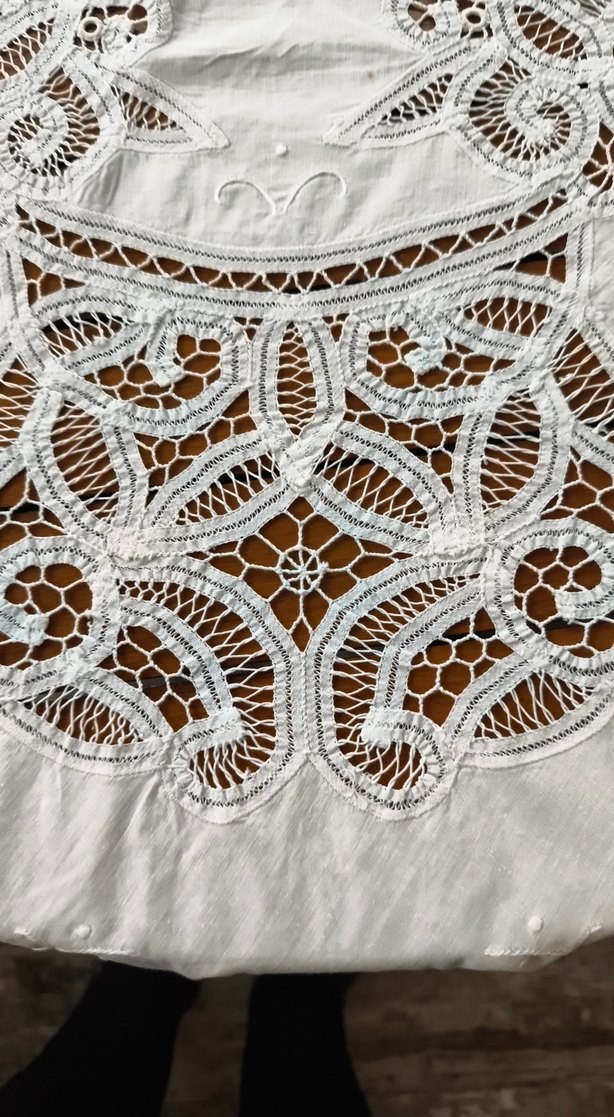 Bohem İşlemeli Beyaz Yuvarlak Masa Örtüsü 6adet peçete - Görsel 2