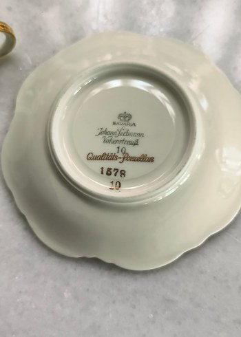 Altın Renkli Desenli Fincan ve Tabağı - Görsel 4