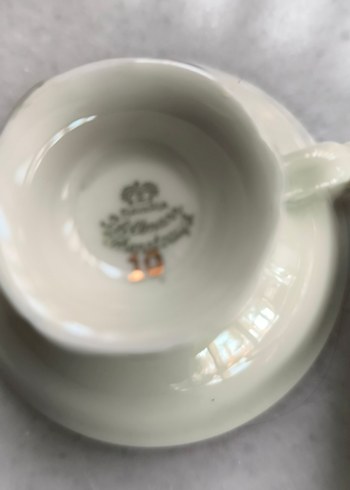 Altın Renkli Desenli Fincan ve Tabağı - Görsel 3