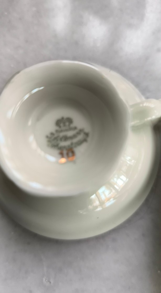 Altın Renkli  Desenli Fincan ve Tabağı - Görsel 3