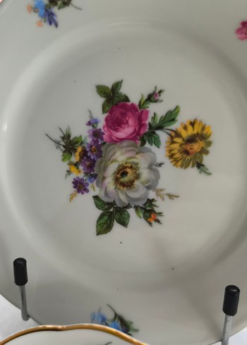 Altın detaylı çiçek balina saplı desenli beyaz fincan takımı - Görsel 5