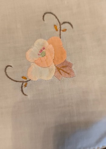 İşlemeli Bej Masa Örtüsü - Görsel 6