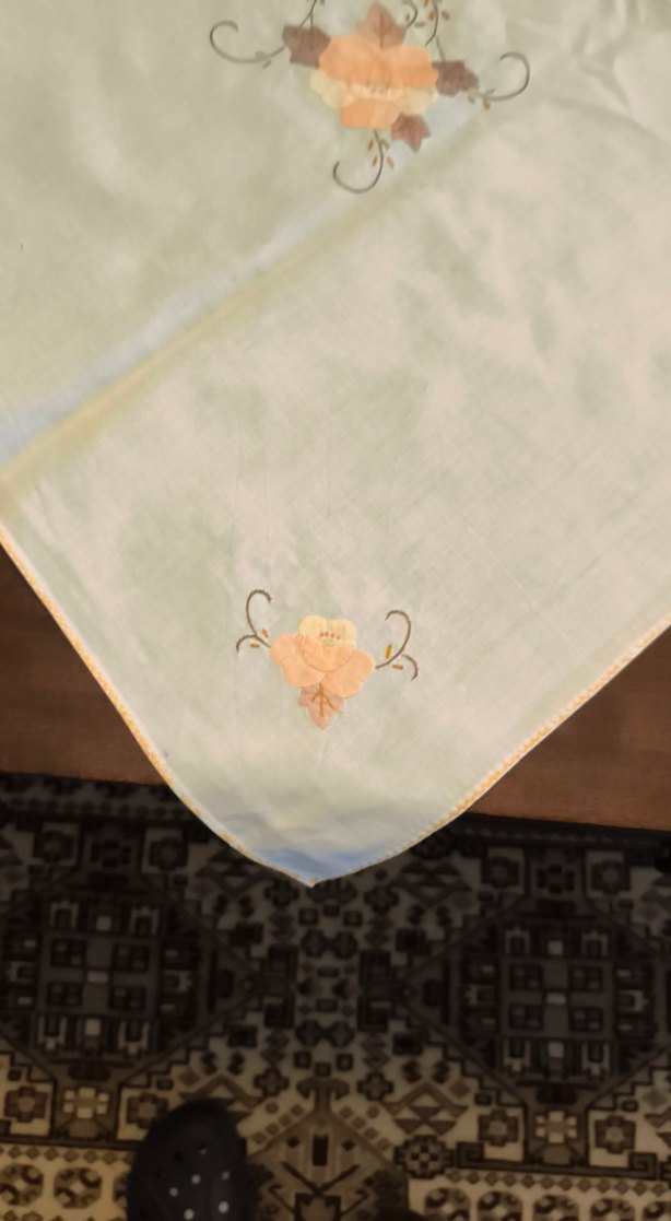 İşlemeli Bej Masa Örtüsü - Görsel 2