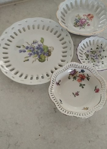 Beyaz Vintage Çiçek Desenli Tabak Seti