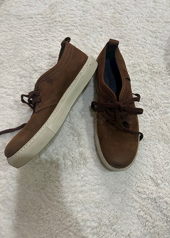 Lacoste ürünü