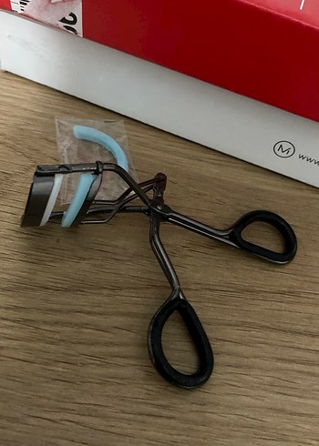 Beden Missha Kirpik Kıvırıcı