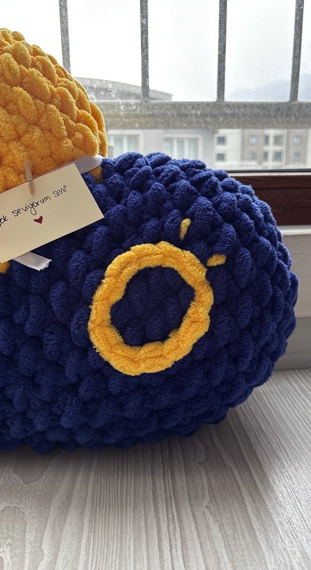 Fenerbahçe Büyük Boy Kalp Yastık - Görsel 3