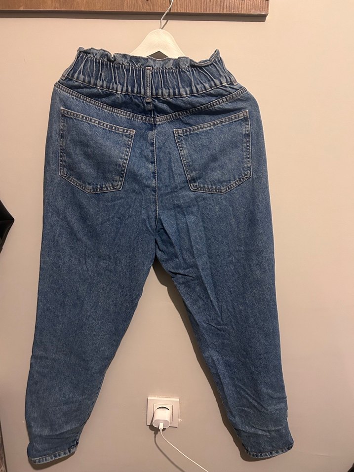 Kadın Mavi Denim Bel Detaylı Mom Kesim Jean - Görsel 3