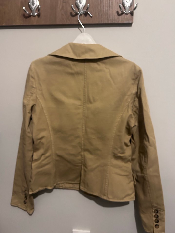 Bej Düğmeli Kadın Keten Ceket - Görsel 3