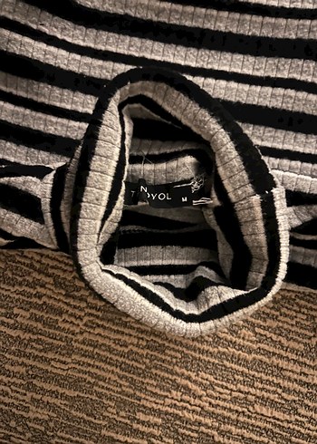 Çizgili Boğazlı Kadın Kazak - Görsel 2