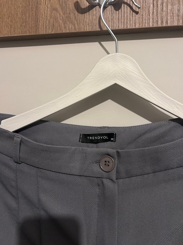 Gri Kadın Kumaş Pantolon, Normal Boy, Regular Fit - Görsel 2