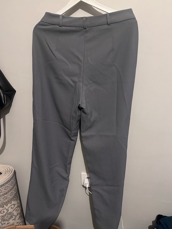 Gri Kadın Kumaş Pantolon, Normal Boy, Regular Fit - Görsel 3