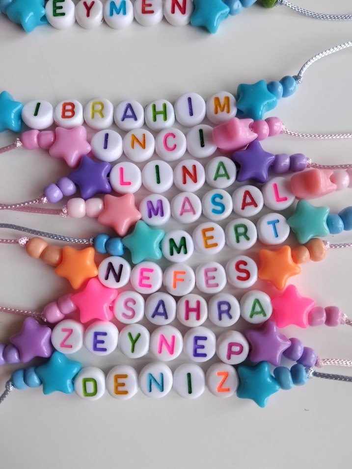 İsimli Boncuklu Dostluk Bilekliği - Görsel 2